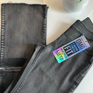 Coco+Carmen pull on , tummy control bootcut jean Nwt.